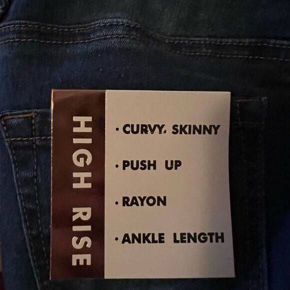 Simple Young Basics High Rise Curvy Skinny Ankle Lenght Jeans - Picture 7 of 7